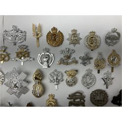 Military badges - approximately eighty predominantly staybrite glengarry, cap and collar badges and small quantity of plastic badges