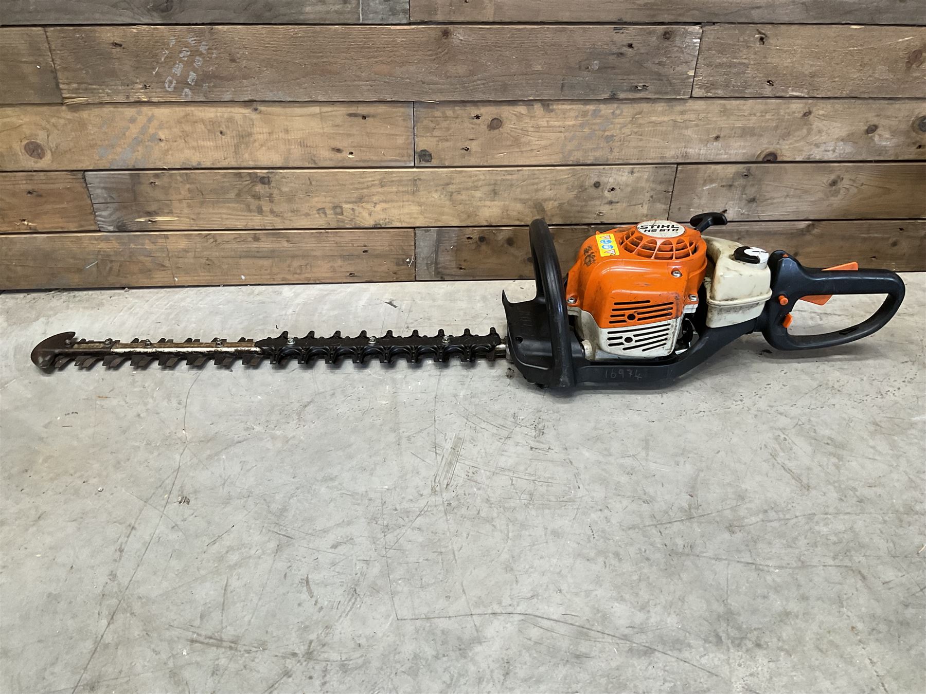 Stihl HS 81R petrol hedge trimmer, 30'' double sided
