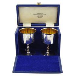 Pair of silver goblets, commemorating the City of York 1900th anniversary, founded A.D.71, by Barker Ellis Silver Co, Birmingham 1971, approx 9.6oz, retailed by Henry Hardcastle Ltd, Stonegate York cased
