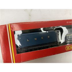 Hornby '00' gauge - NRM Collection Merchant Navy Class 4-6-2 locomotive 'Ellerman Lines' No.35029; boxed with slip case; LNER Class A4 4-6-2 locomotive 'Mallard' No.4468; boxed; and Class 9F 2-10-0 locomotive 'Evening Star' No.92220; boxed (3)