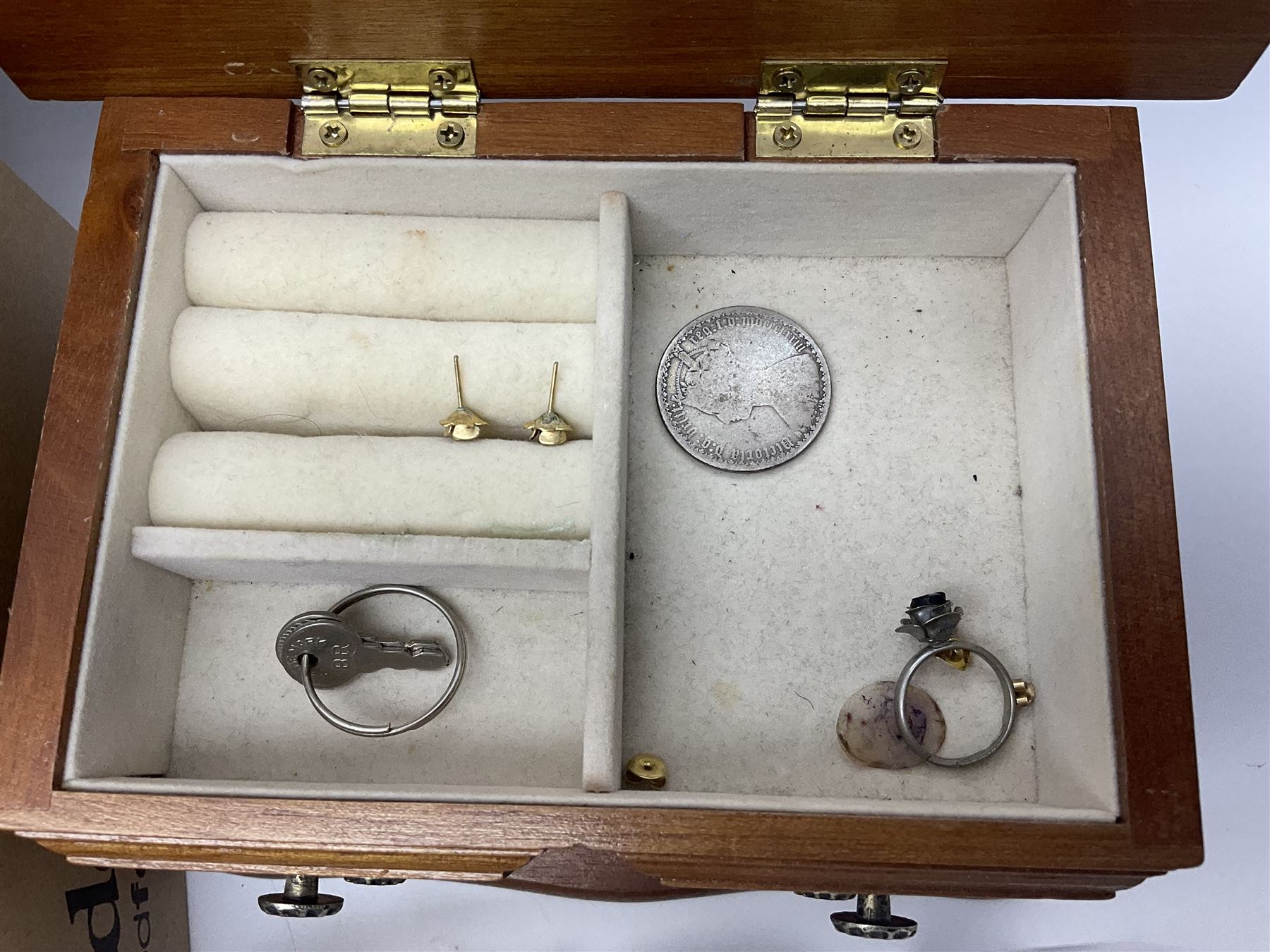 Silver jewellery including St Johns Ambulance medal, tiger's eye necklace, identity bracelet, etc, together with Festival of Britain powder compact, Ippag dice lighter, Win International lighter, Victorian and later costume jewellery and wristwatches