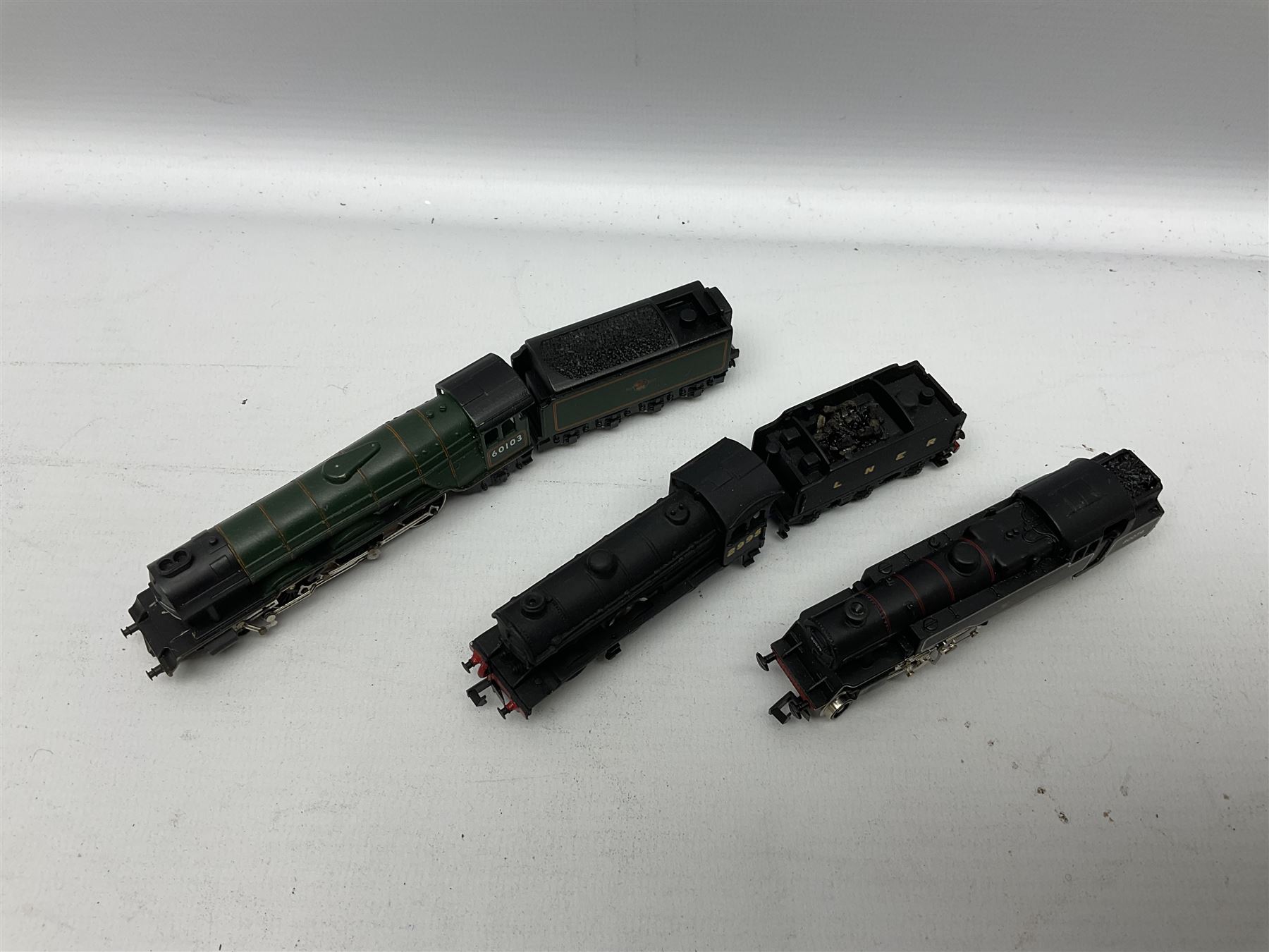 'N' gauge - Graham Farish Class A3 4-6-2 locomotive 'Flying Scotsman' No.60103 with eight-wheel tender; in associated box; Graham Farish Standard Class 4 2-6-4 tank locomotive No.80079; boxed; and kit-built 0-6-0 locomotive No.2995 with tender in Minitrix box (3)