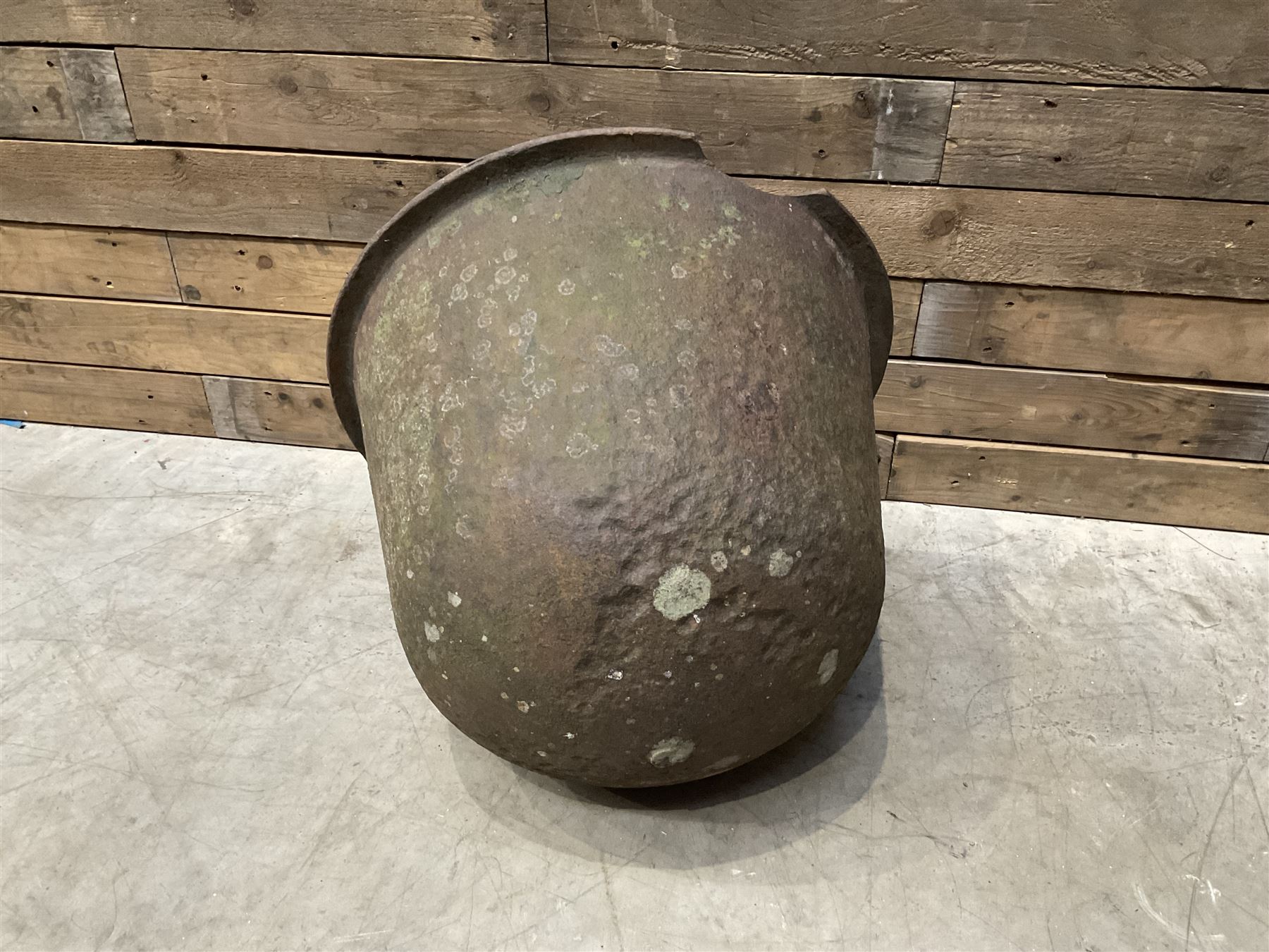 Cast iron cauldron set pot with 2 terracotta chimney pots and 2 terracotta planters,