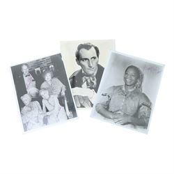 Collection of autographs and signed photographs to include Peter Cushing, Butterfly McQueen (Gone with the Wind), Vincent Price, William Franklyn, Lillian Gish etc.