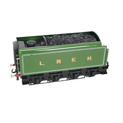 ACE Trains 0 gauge E/6 LNER A3 Class 4-6-2 locomotive 'Flying Scotsman' no. 4472, with tender, in LNER green livery, boxed with instructions

