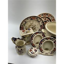 A group of Masons Ironstone Mandalay pattern wares, to include table lamp, including fixture overall H29.5cm, large square sided jar and cover, H35cm, pair of photograph frames, planter with twin lug handles, mantel clock, wall clock, vase, jug, various trinket dishes and boxes, etc., plus a Masons Franklin pattern plate. 