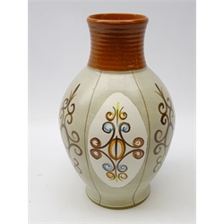  Denby Glyn Colledge studio pottery vase in the Freestone pattern, H28cm   