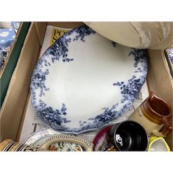 Noritake Howo blue and white tea wares, Wedgwood Jasperware trinket boxes, Wedgwood meat platter, La Reine Limoges trinket boxes and other ceramics, etc, in three boxes