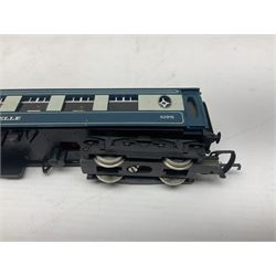 Wrenn '00' gauge - 'The Brighton Belle' Southern Electric Pullman two-car set Nos.S290S and S291S; boxed