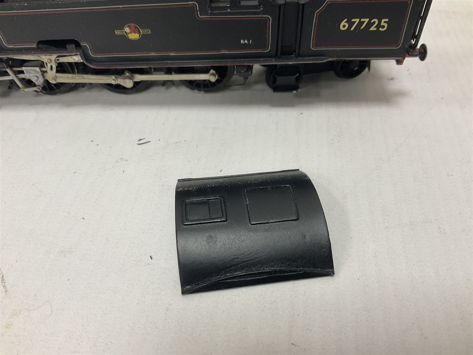 ‘00’ gauge - three kit built steam locomotives comprising Class O4 2-8-0 no.63692 finished in BR black; Class L1 2-6-4T no.67725 finished in BR black; Class T1 4-8-0T no.69922 in BR black (3) 