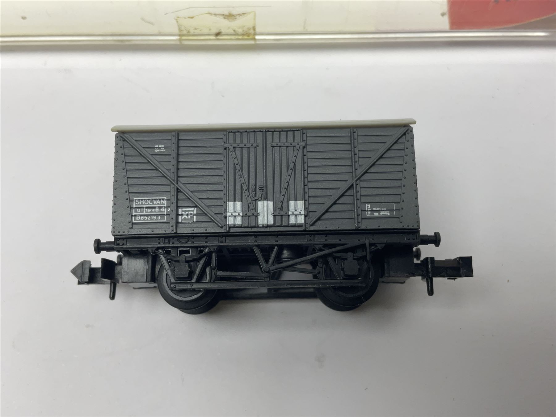Fleischmann ‘N’ gauge ‘Piccolo’ - sixteen carriages, wagons and cars comprising nos. 8051, 8052, 8055, 8064, 8119K, 8127, 8128, 8129, 8202, 8211, 8224, 8240, 8281, 8301, 8500, 9372; along with Minitrix N503 Shock Van and 13576 6 ton Mineral Wagon; boxed and loose (18) 
