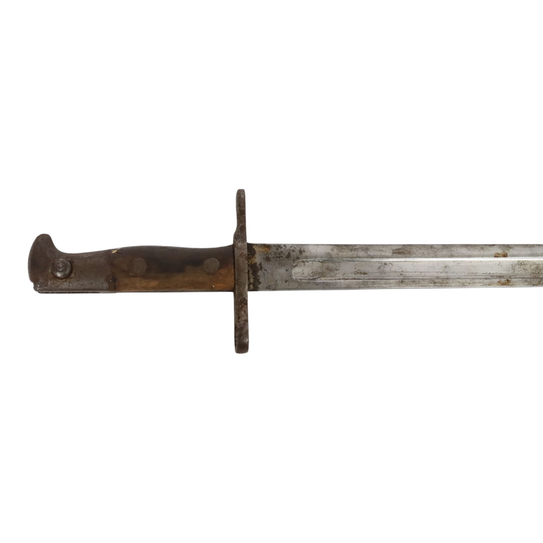 WWI Swiss 1918 pattern bayonet, with ricasso stamped 'NEUHAUSEN SIG', with metal scabbard, L44cm 