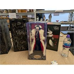 Disney Villains Designer Collection doll 'Cruella De Vil', in original box and bag