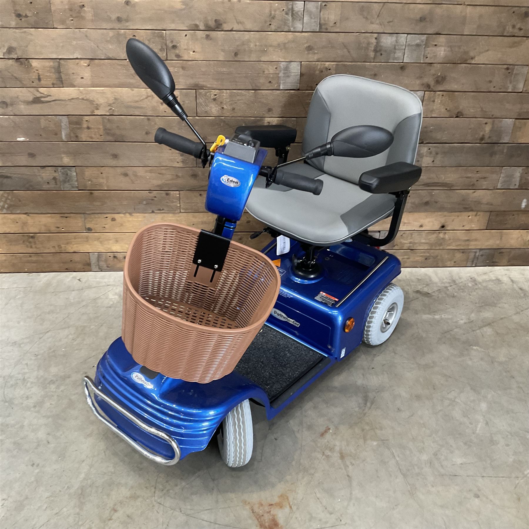 Eden Mobility Pathmaster 888NR four wheel mobility scooter, with charger - excellent condition, used twice