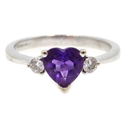  Heart shaped amethyst and diamond ring hallmarked 18ct   