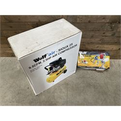 Wolf air Sioux 25 2.5hp air compressor, with boxed attachments
