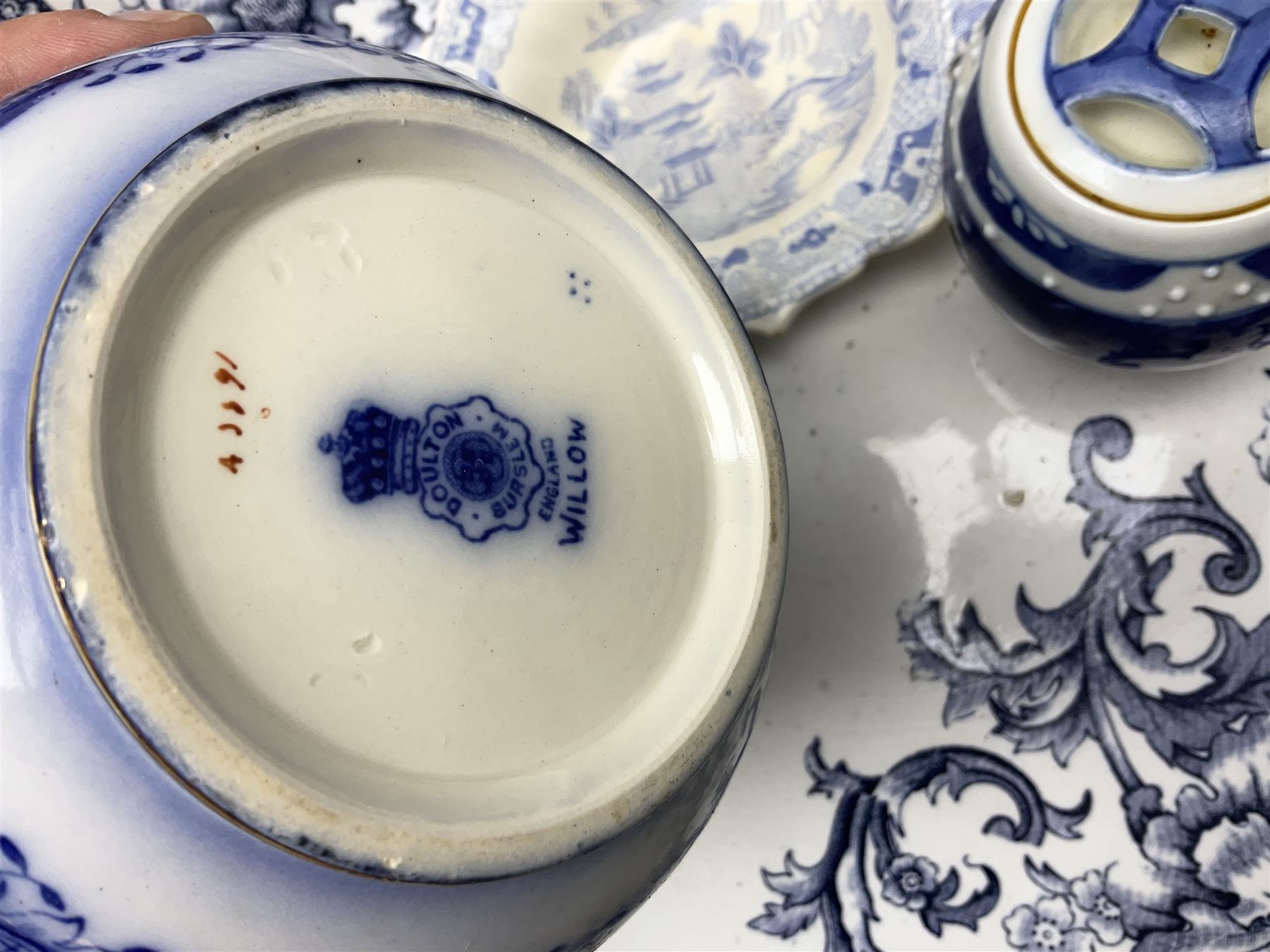 Large collection of blue and white ceramics, to include Spode Italian pattern with blue mark, Wood and Sons Yuan, pickle dish, Delft style etc, dinner plates, tea wares, bowls etc in six boxes