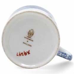 Pair of early 19th century Enoch Wood 'Grapevine Border Series' blue and white knife rests, another pair in the Willow pattern, Victorian T G Booth Indian Ornament razor box and cover and Wedgwood 'Fallow Deer' pattern coffee pot, cream jug, sugar bowl and cover and a coffee can and saucer