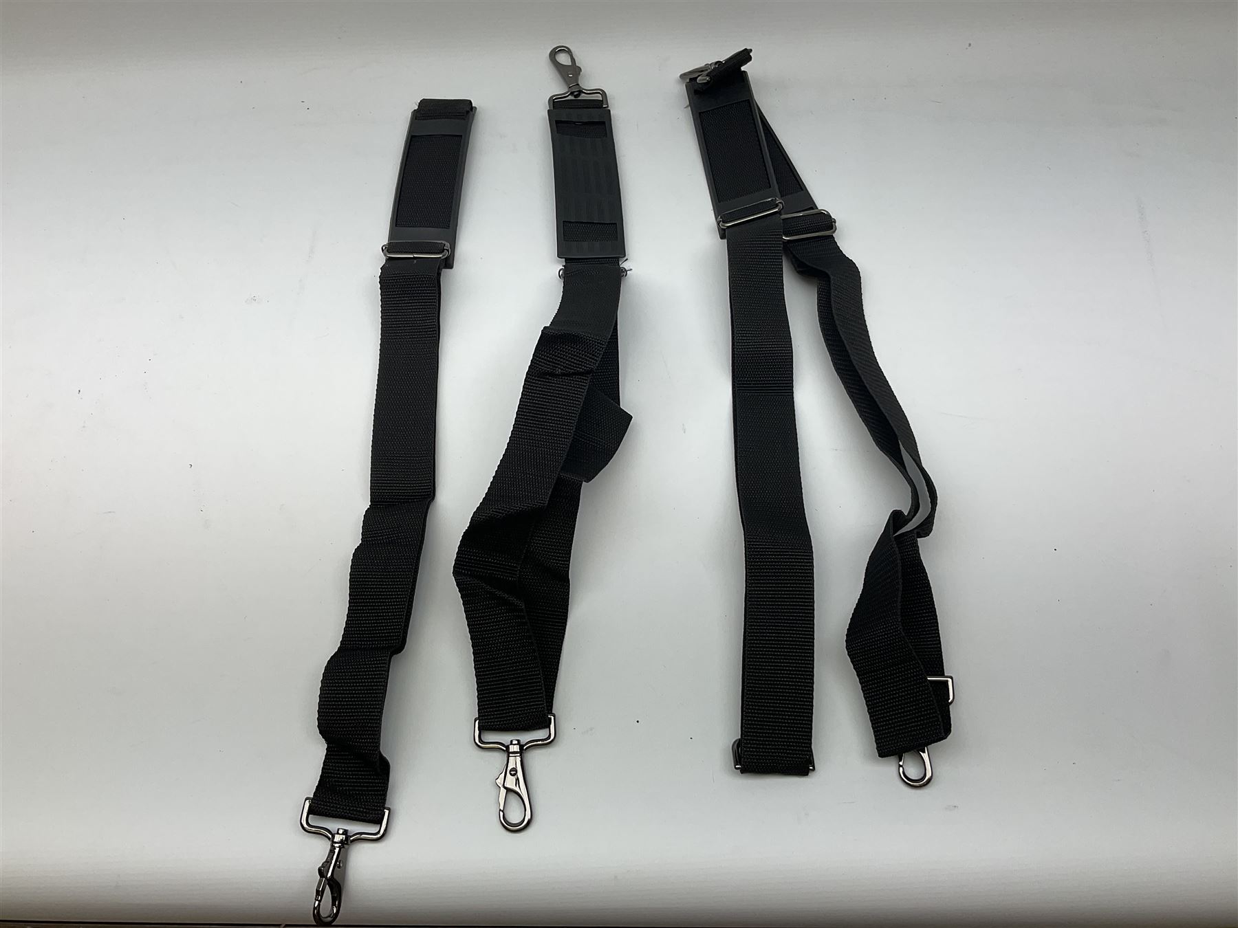 Yamaha EZ-220 electric keyboard, in case, untested 