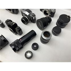 Collection of camera bodies and lenses, to include Contax 159mm, Pentacon FM, Miranda EE, Canon EXee, Praktica IV FB, 'Photax-Paragon 1:5 f=300mm no.312703' lens, 'Sirius MC Automatic 1:2.8 f=28mm, 52 No.934417 etc