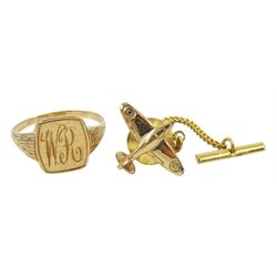 Gold Spitfire tie pin, two pairs of gold cufflinks and a gold signet ring, all 9ct hallmarked or tested