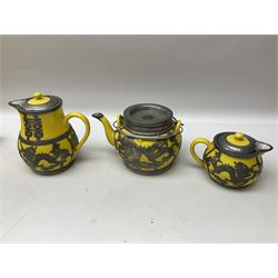 Chinese Hor Chung Wei Hai Wei tea set five pieces, bound by figurative pewter upon a decoration tray