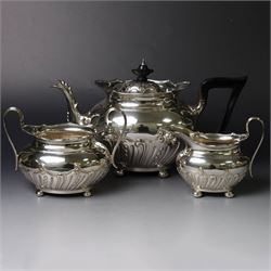 Edwardian silver three piece tea service, comprising teapot, twin handled open sucrier and...