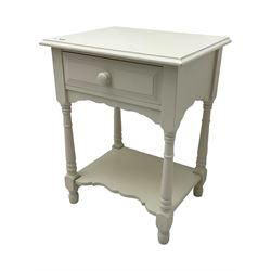 Cream-painted 5' King-size bedstead, shaped headboard carved with foliage cartouche; together with cream-painted bedside table, fitted with single drawer over undertier (W50cm, D40cm, H65cm) 