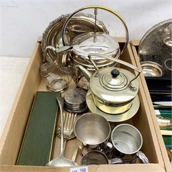 A group of assorted metal ware, comprising largely silver plate, to include two trays with foliate detail and pierced sides, berry spoon, teaspoons, cased cake knife, and other cased servers, tankards, wine label, etc., plus a silver handled knife, hallmarked Harrison Brothers, Sheffield 1993. 