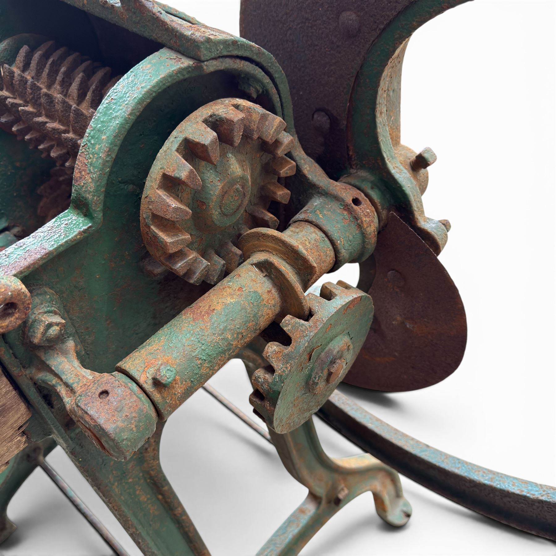 Taylor & Parsons - 19th century cast iron chaff cutter