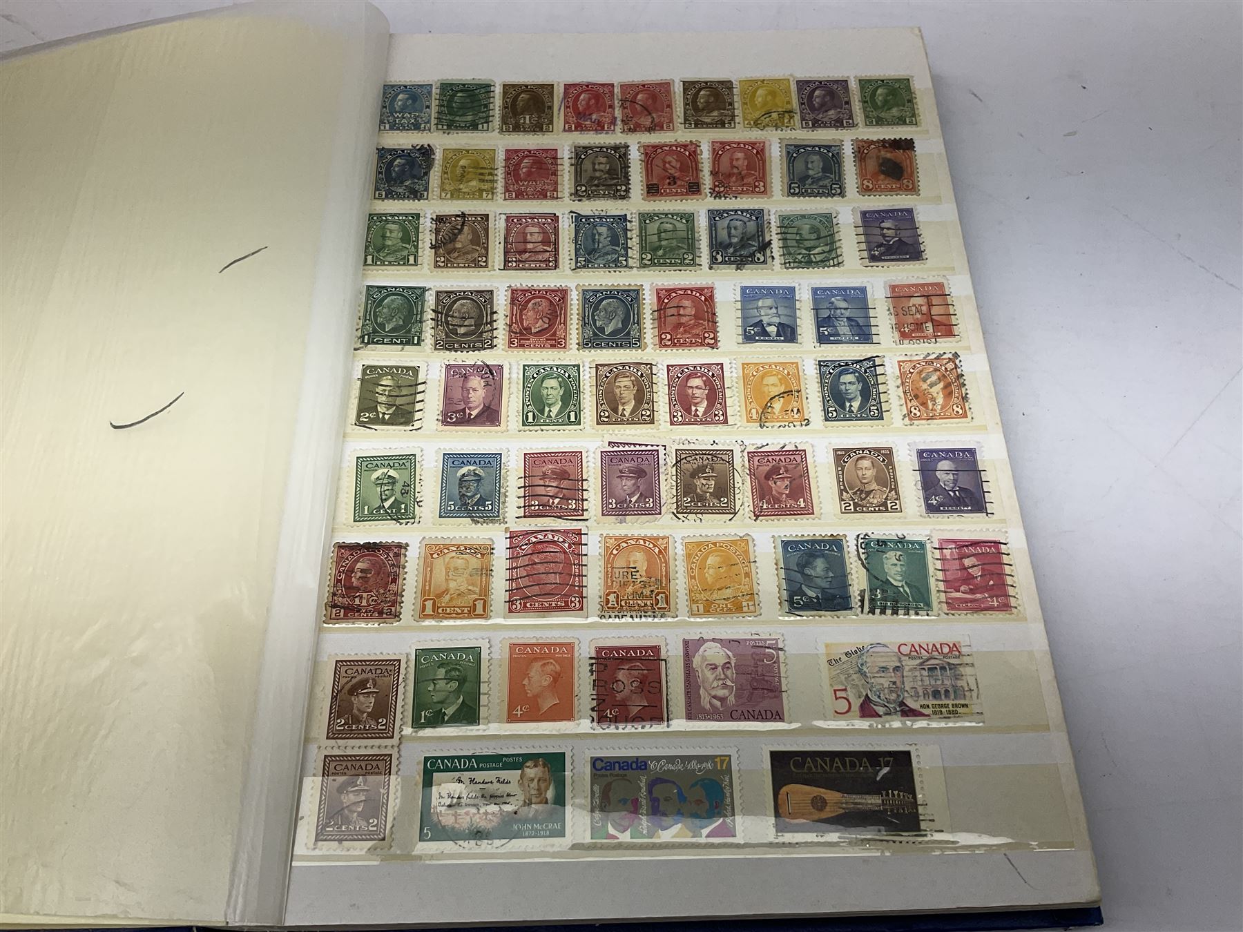 Great British and World stamps, including pre-decimal Queen Elizabeth II, Belgium, Canada, Costa Rica, Honduras, Japan etc, housed in various albums, stockbooks and loose, in one box