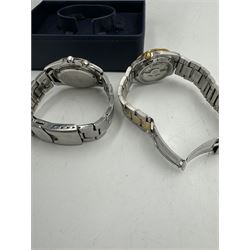 Two gentlemans automatic Seiko wristwatches, to include Seiko 5 with day date aperture and a Seiko Kinetic 50M, one with box