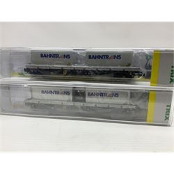 Trix Minitrix 'N' gauge - four goods wagons - Nos. two 13575, two 15518, 15254-10, 15254-19, 15645-10, 15645-12, two 15271-14, two 15271-15, 15271-16 and 15271-18; all boxed; and two unboxed in associated box (16)