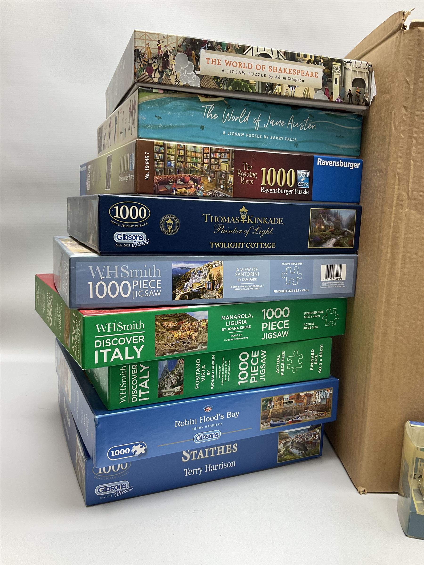 Quantity of boxed jigsaw puzzles