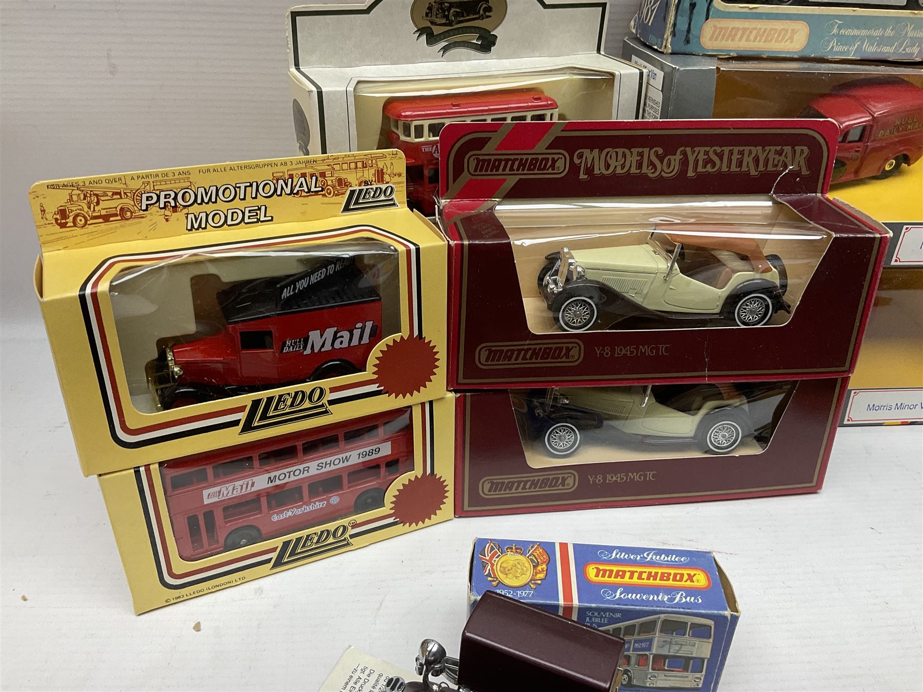 Four Franklin Mint 1:24 scale model cars, to include 1940 Duesenberg, 1912 Packard Victoria, 1935 Duesenberg and 1911 Rolls Royce, together with other diecast vehicles including Matchbox Models of Yesteryear, Lledo etc