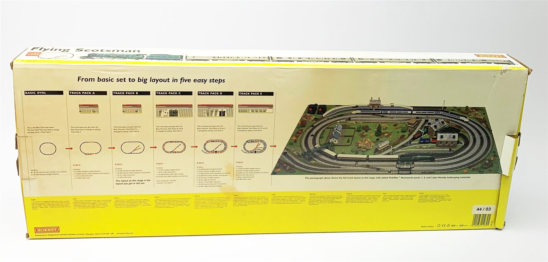 Hornby '00' gauge - Flying Scotsman electric train set with Class A3 4-6-2 locomotive 'Flying Scotsman' No.4472, tender and four teak style passenger coaches, boxed