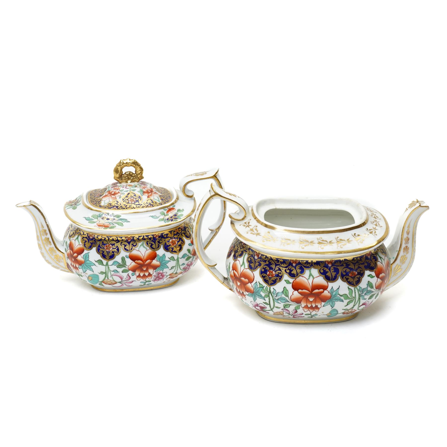 Number of early 19th century Chamberlain's Worcester pattern items decorated with Japanese flowers comprising pair of milk jugs, three sauce boats and two teapots, unmarked 
Provenance: property of a Nobleman