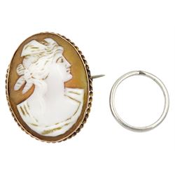 9ct gold cameo brooch and platinum wedding band, both stamped 