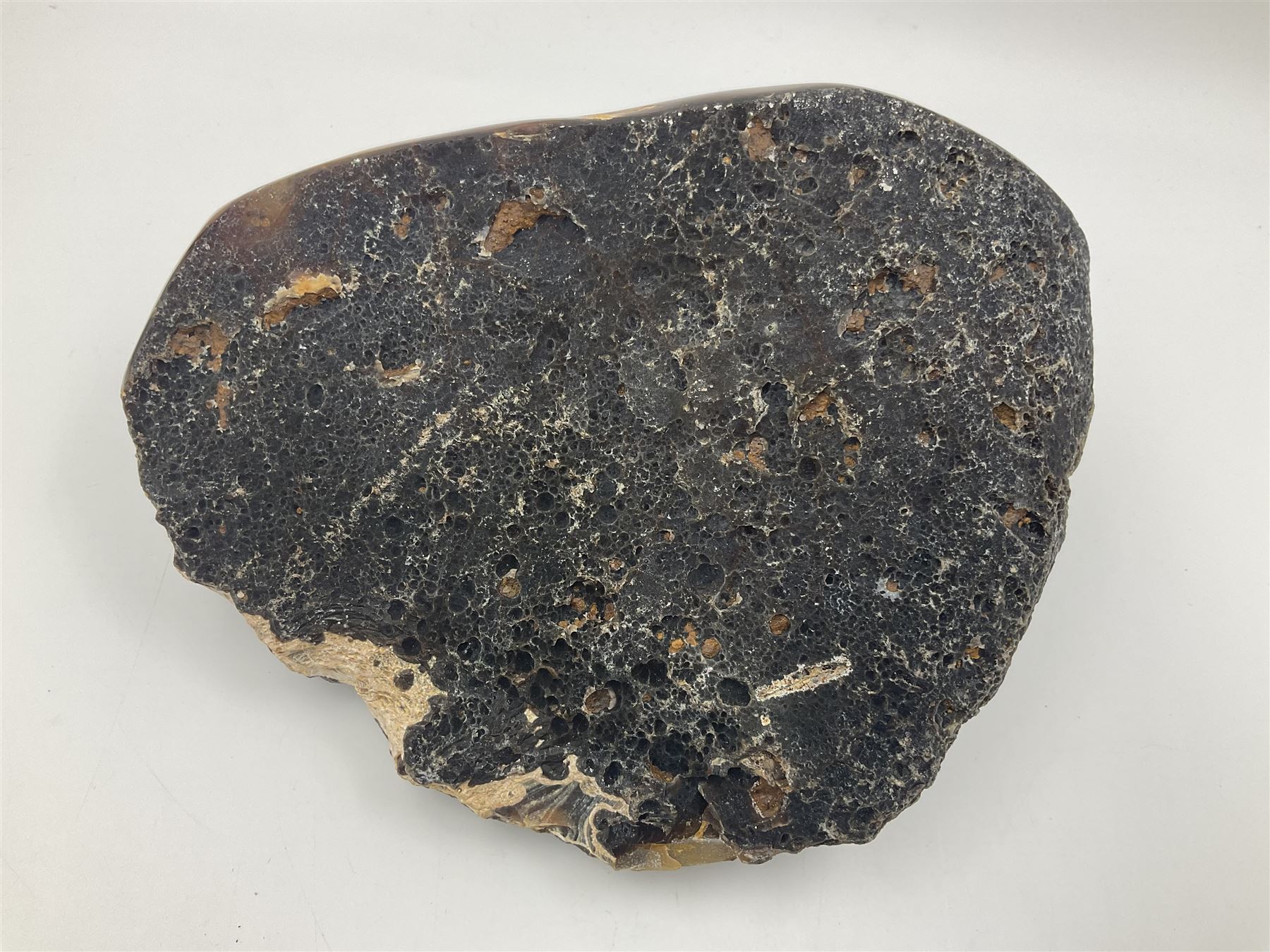 Agate geode, with quartz crystals, in earthy tones, H10cm