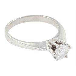 18ct white gold single stone round brilliant cut diamond ring, diamond 0.52 carat, with GIA report