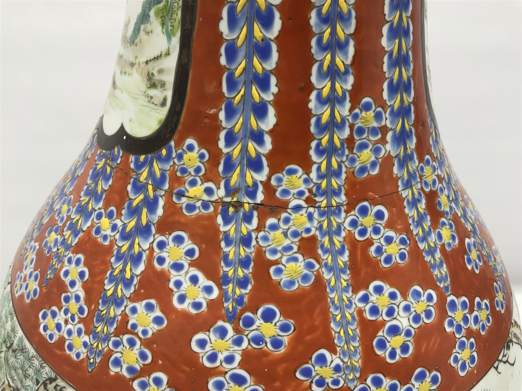 19th century Chinese floor vase of baluster form, hand painted with warriors and the emperor, the neck decorated with floral patterns and panels with landscapes, H64cm