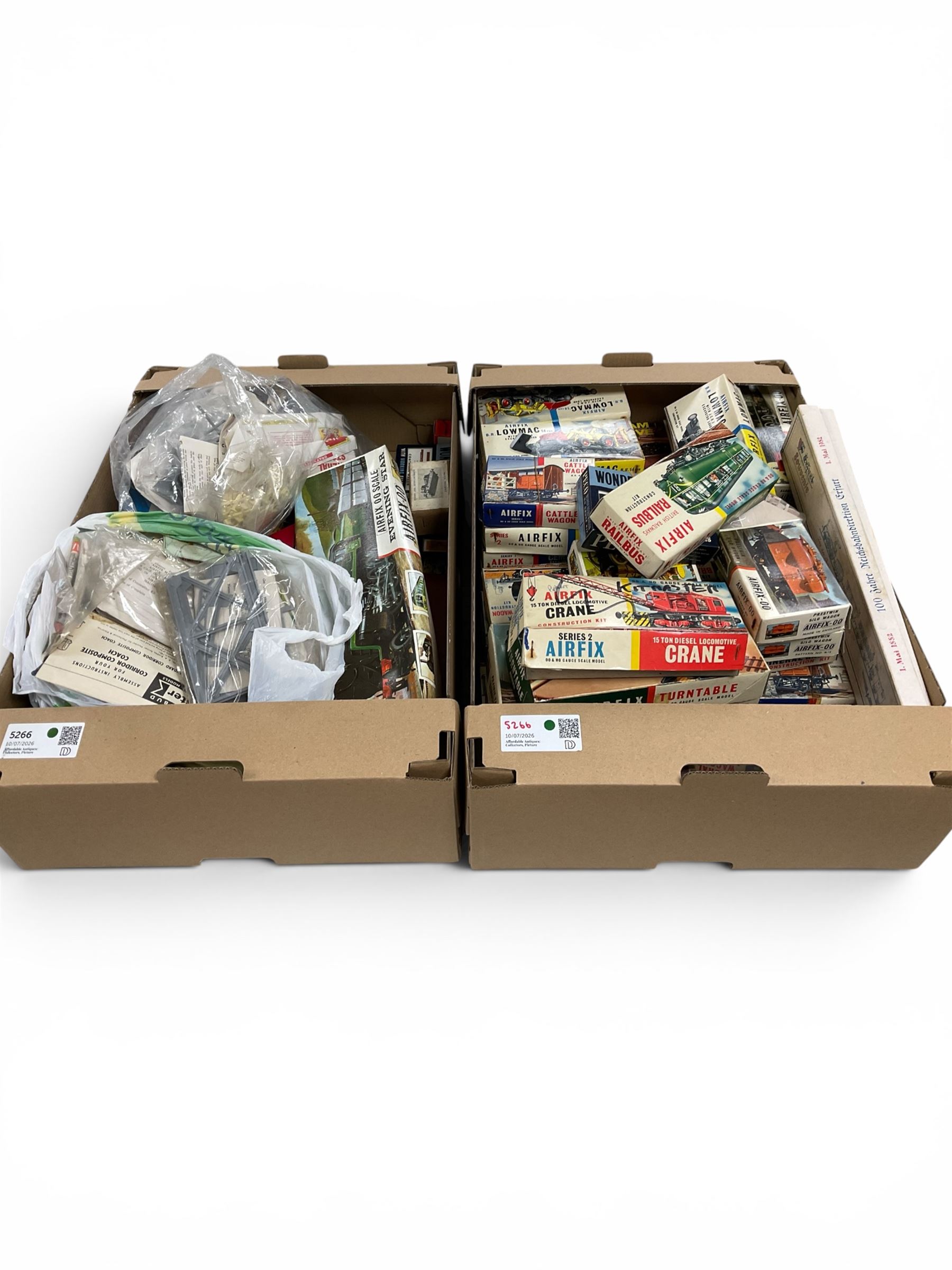 Collection of model trains and accessories including Airfix and Peco, mostly boxed variously incomplete