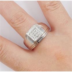9ct white gold gentleman's diamond ring, hallmarked