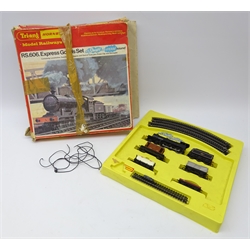 Tri-ang Hornby RS.606 Express Goods Set, boxed  