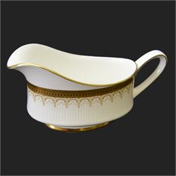 Paragon 'Athena' pattern tea and dinner service, comprising coffee pot, coffee cups, tureen, dinner plates, side plates, etc