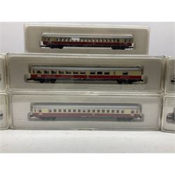 Marklin mini-club 'Z' gauge - twelve passenger coaches nos.8610, two 8611, 8613, 8700, two 8701, 8720, 8721, 8722, 8723 and 8725; together with four others in two unassociated boxes; all in hard plastic boxes (16)