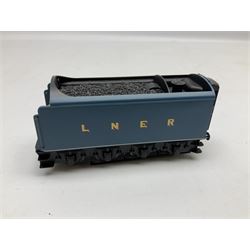 Hornby '00' gauge - Class A4 'Sir Nigel Gresley' locomotive no. 4498, 2008 special edition 