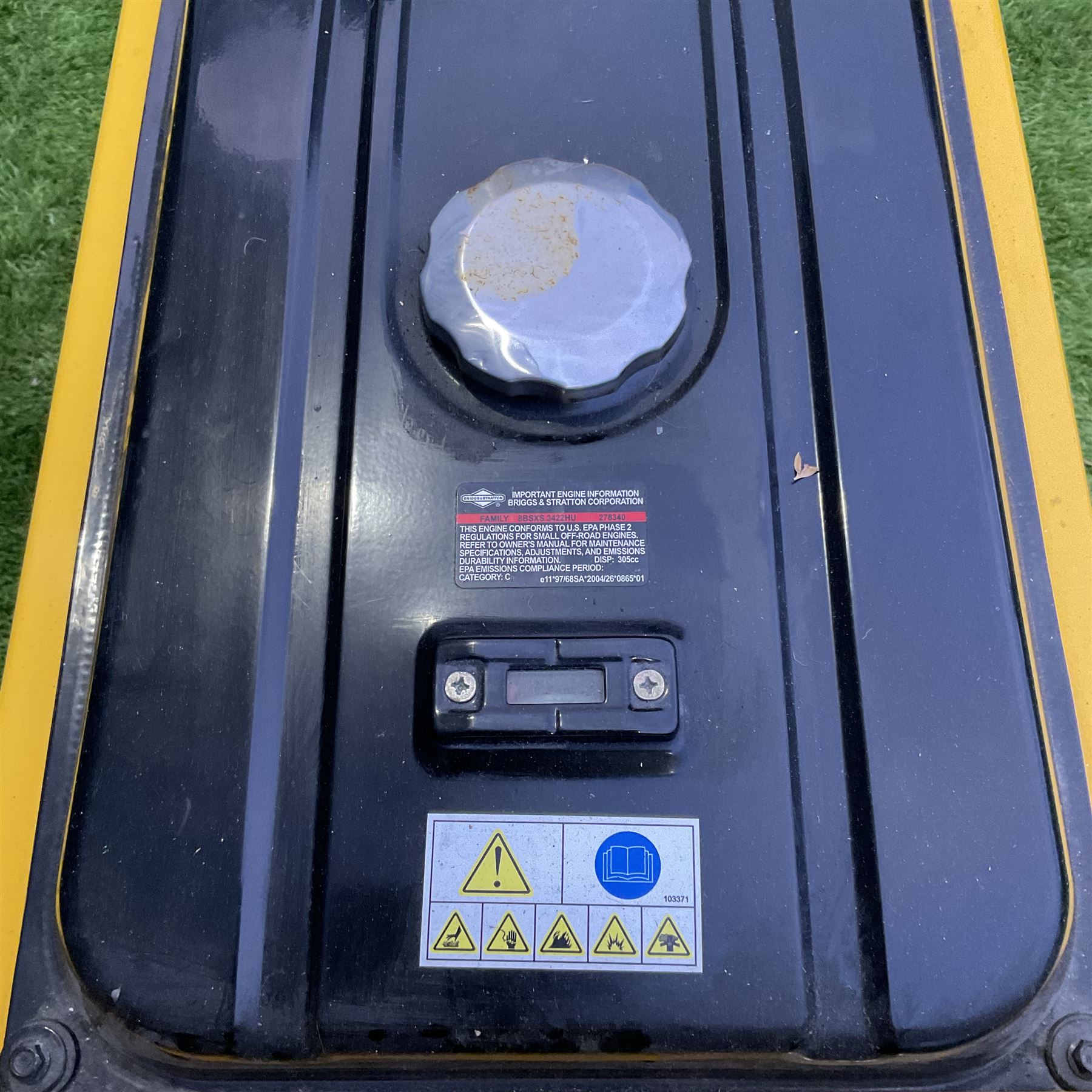 Briggs and Stratton Promax 6000A Generator, 10Hp, 15L fuel capacity, Weight: 82kg Socket Configuration - 1 x 230V/32A, 1 x 230V/16A, 1 x 115V/32A, 1 x 115V/16A
 - THIS LOT IS TO BE COLLECTED BY APPOINTMENT FROM DUGGLEBY STORAGE, GREAT HILL, EASTFIELD, SCARBOROUGH, YO11 3TX