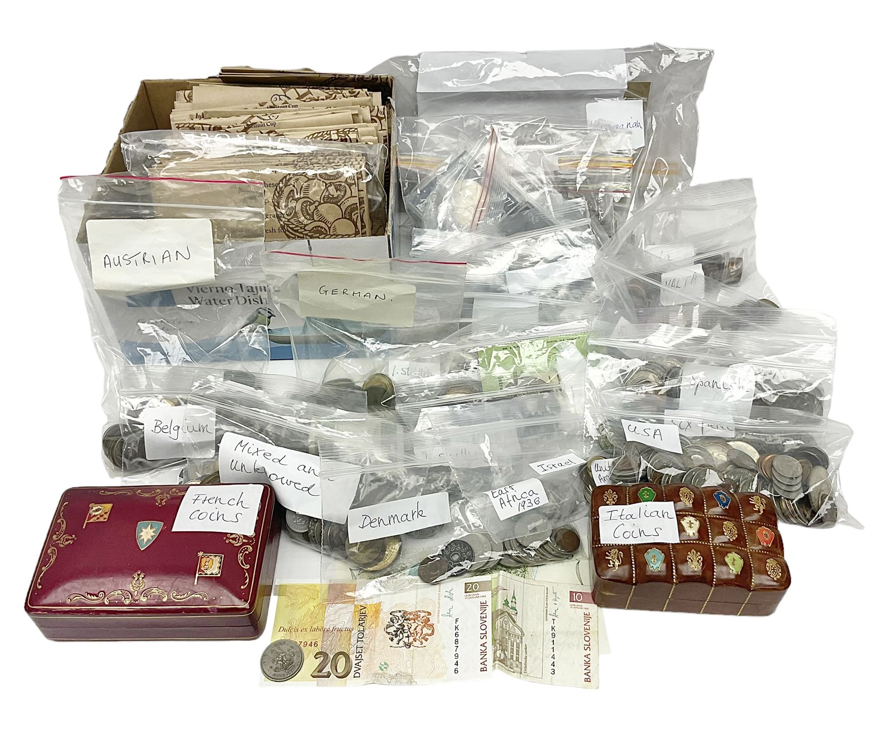 Great British and World coins, including pre-decimal coinage, French, Italian, German and other pre-Euro coinage, various medallions etc