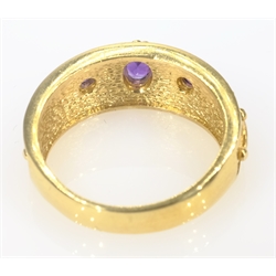  Silver-gilt three stone amethyst ring stamped SIL  